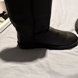 Men’s Black Leather Uggs